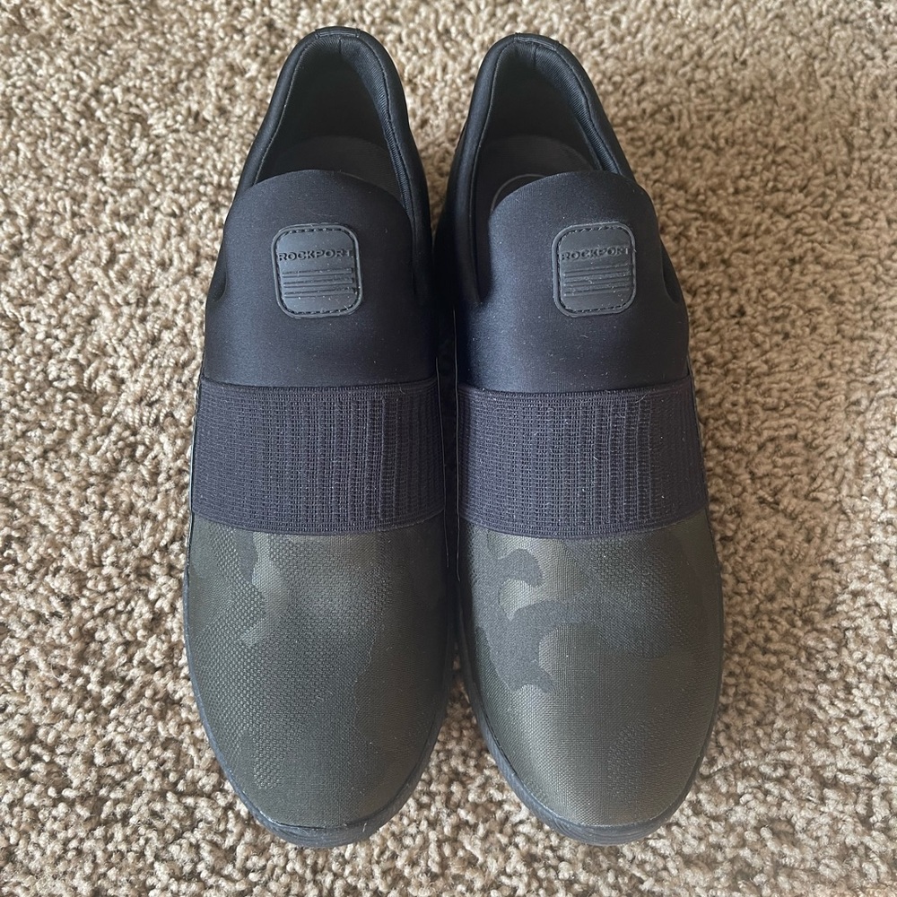 EUC Women’s Rockport Slip on Sneakers